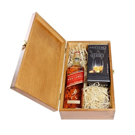 JOHNNIE WALKER RED LABEL WHISKY 0,7L 40% W SKRZYNCE DREWNIANEJ + CZEKOLADKI