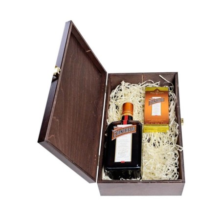 COINTREAU 0,7L 40% 40% W SKRZYNCE DREWNIANEJ + CZEKOLADA