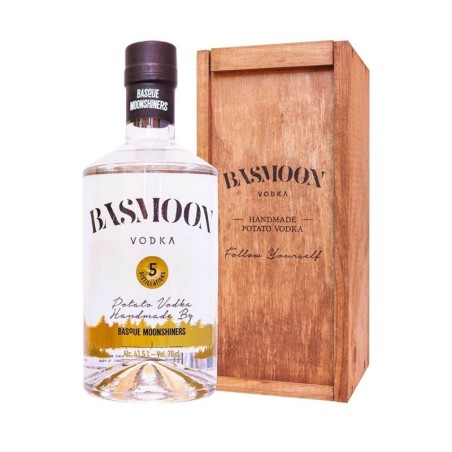 BASMOON VODKA 0,7L 41,5% + DREWNIANA SKRZYNKA