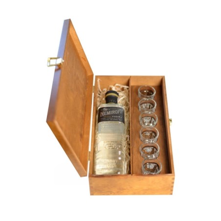 NEMIROFF DE LUXE VODKA 0,7L 40% W SKRZYNCE DREWNIANEJ + 6 KIELISZKÓW