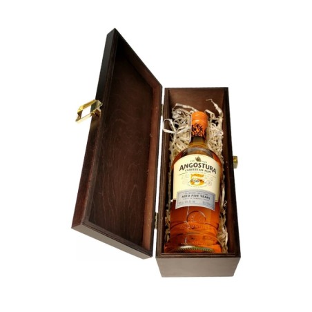 ANGOSTURA 5YO RUM 0,7L 40% W SKRZYNCE DREWNIANEJ