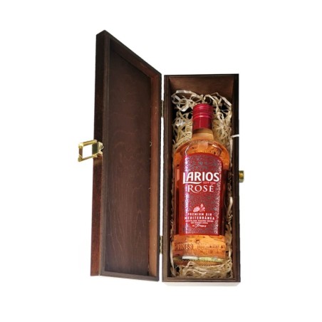 LARIOS ROSE GIN 0,7L 37,5% W SKRZYNCE DREWNIANEJ