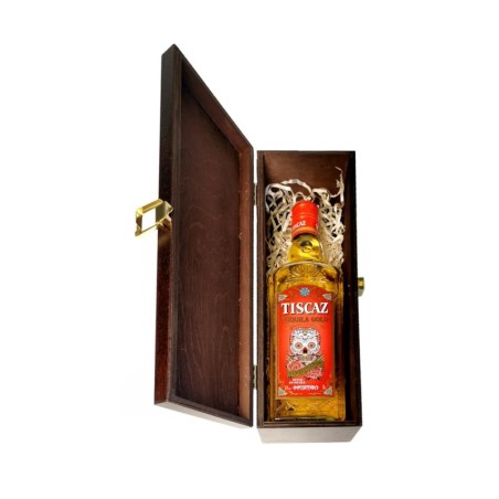 TISCAZ GOLD TEQUILA 0,7L 35% W SKRZYNCE DREWNIANEJ