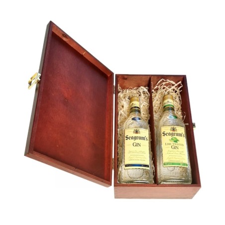 ZESTAW DWÓCH GINÓW SEAGRAM'S W SKRZYNCE DREWNIANEJ