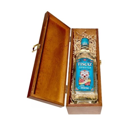 TISCAZ SILVER TEQUILA 0,7L 35% W SKRZYNCE DREWNIANEJ