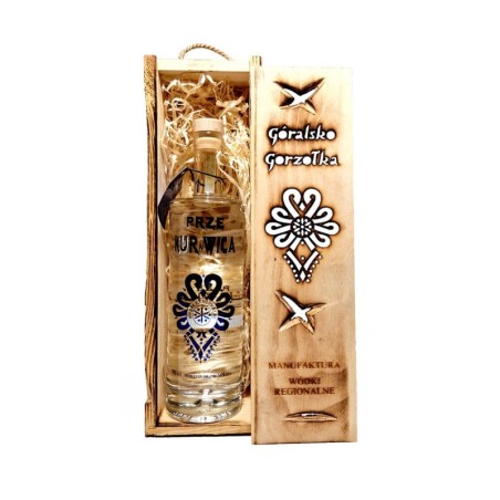 PRZE KURNWICA WÓDKA 0,7L 50% W SKRZYNCE