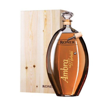 RONER LA MORBIDA AMBRA GRAPPA 1,5L 40% + SKRZYNKA DREWNIANA