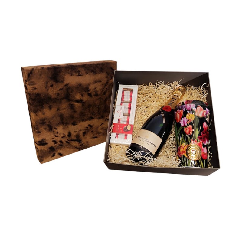 SZAMPAN MOET & CHANDON BRUT IMPERIAL 0,75L 12,5% W PUDEŁKU PREZENTOWYM + HERBATA + CZEKOLADKI